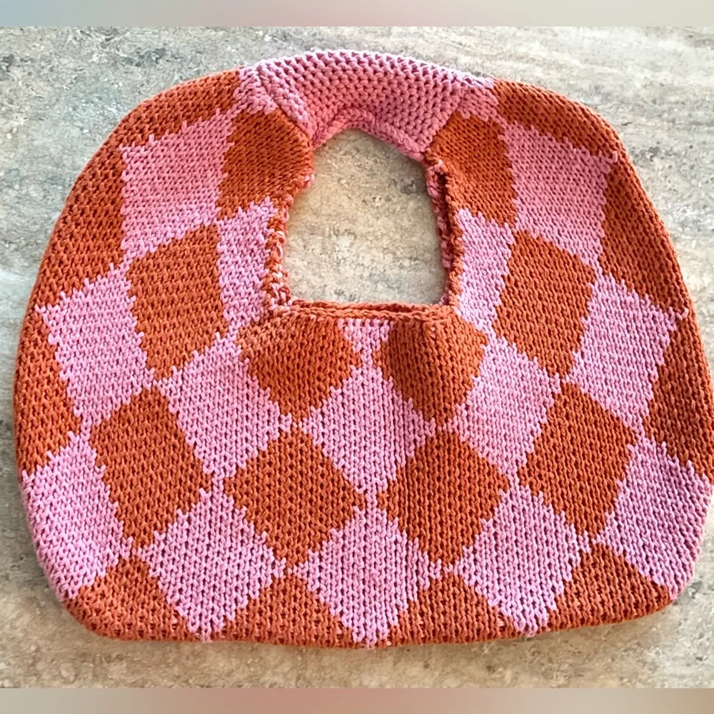 Chic Knit Checkerboard Handbag – Pink & Rust Statement Purse
